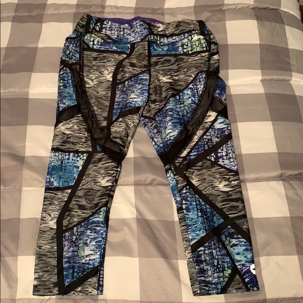 Workout cropped pants